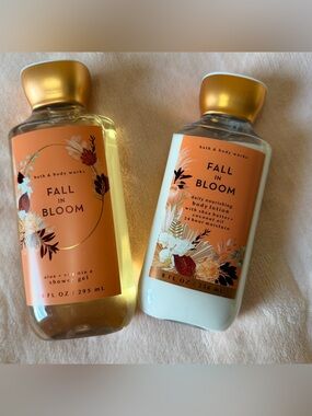 Bath & Body Works Fall in Bloom Body Lotion and Shower Gel set
